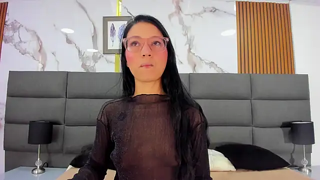SophiieCalloway1 online show from 3, 6, 2026