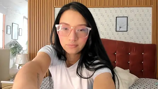 SophiieCalloway1 online show from 9, 6, 2026