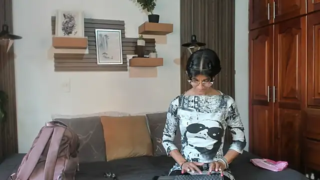 Evaa campbell online show from 29, 5, 2026