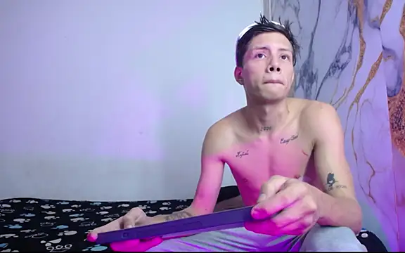 Sexy and Explosives1 online show from 14, 5, 2026