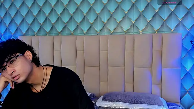 Sofia-Ethan online show from 25, 5, 2026