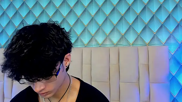 Sofia-Ethan online show from 6, 7, 2026