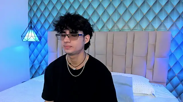 Sofia-Ethan online show from 11, 7, 2026