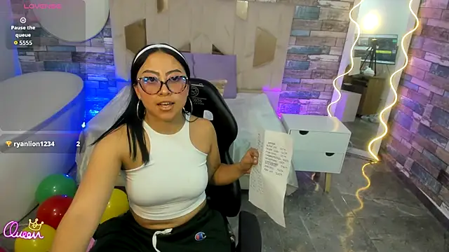 Snapshot of Amhira_Tay chatting on 15, 7, 2026 Amhira Tay online show from 15, 7, 2026