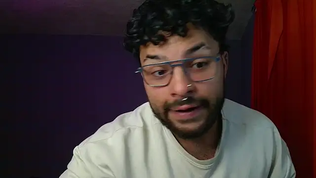 Snapshot of LYNN_N_SAMMAEL chatting on 5, 7, 2026 LYNN N SAMMAEL online show from 5, 7, 2026