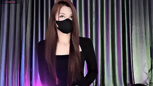 Foxie-28 online show from 8, 7, 2026