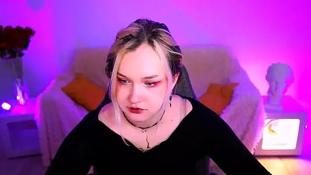 Snapshot of ViolettWoods chatting on 3, 6, 2026 ViolettWoods online show from 3, 6, 2026