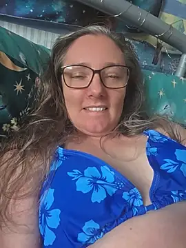 Snapshot of Izzylove47 chatting on 3, 7, 2026 Izzylove47 online show from 3, 7, 2026