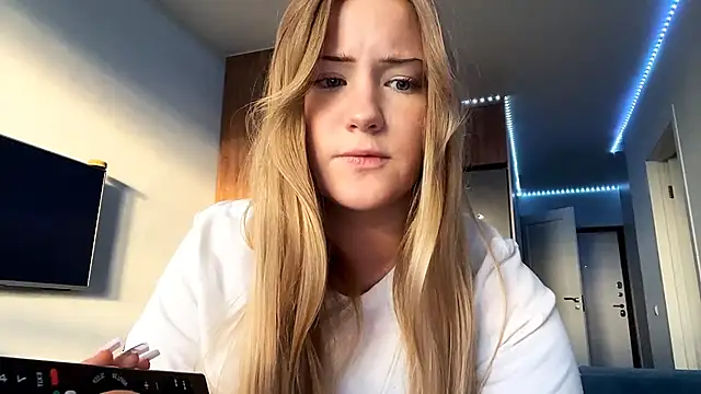 Lisi Kiss  online show from 7, 6, 2026