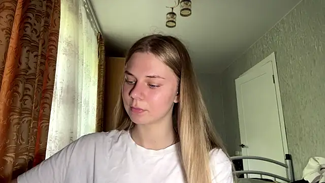 HoneysPiee online show from 2, 6, 2026