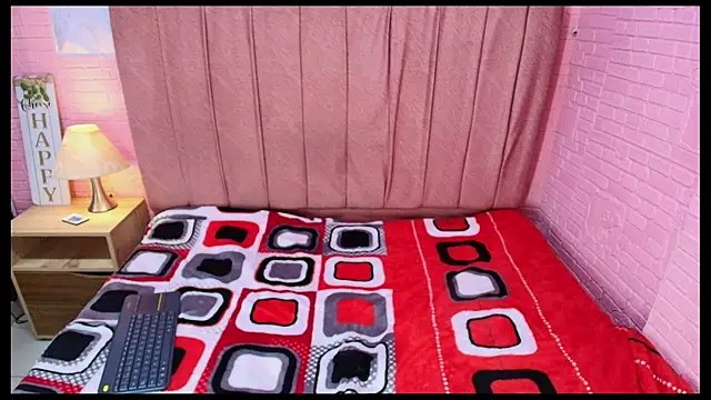 Snapshot of mnicollesweet_pri chatting on 14, 7, 2026 mnicollesweet pri online show from 14, 7, 2026