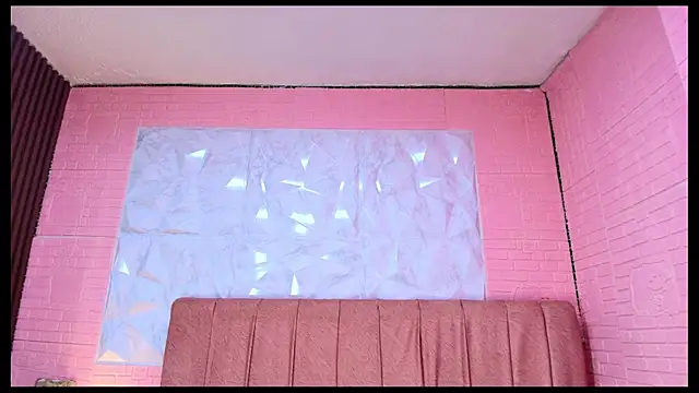 Snapshot of mnicollesweet_pri chatting on 17, 7, 2026 mnicollesweet pri online show from 17, 7, 2026