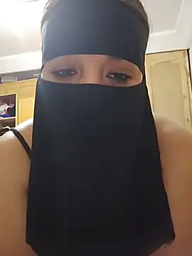 Snapshot of Laty_123 chatting on 2, 7, 2026 Laty 123 online show from 2, 7, 2026