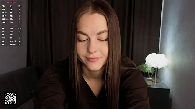 Snapshot of CarolannMirjah chatting on 23, 6, 2026 CarolannMirjah online show from 23, 6, 2026