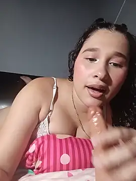 LittleSweetZoe online show from 9, 6, 2026