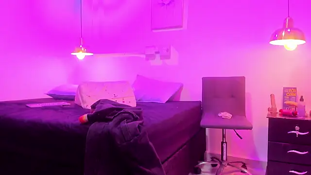 Kimberlyy- online show from 3, 6, 2026