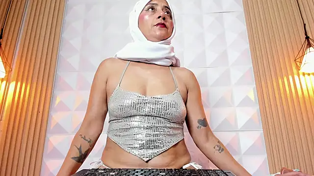 naila sweet online show from 17, 7, 2026