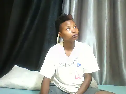 Snapshot of Bambybeauty2 chatting on 18, 7, 2026 Bambybeauty2 online show from 18, 7, 2026