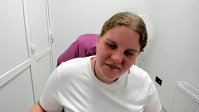 Bella shyy  online show from 6, 7, 2026