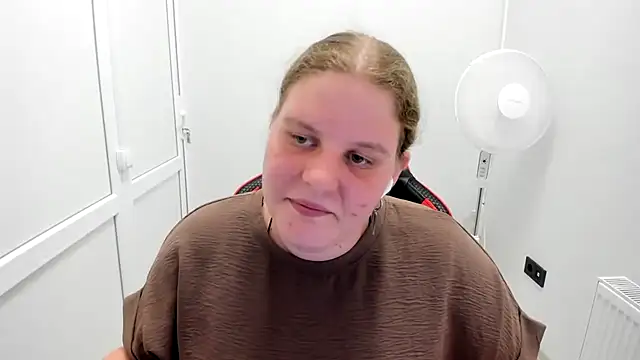 Bella shyy  online show from 9, 7, 2026