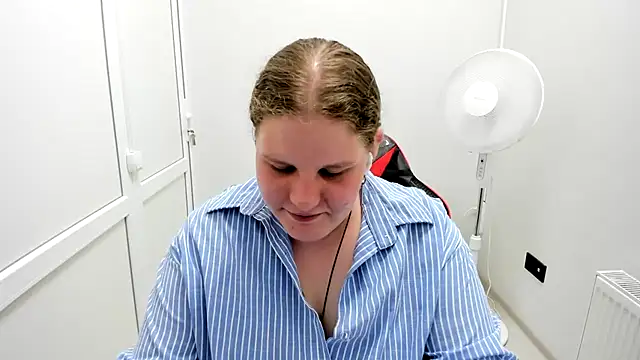Bella shyy  online show from 22, 7, 2026
