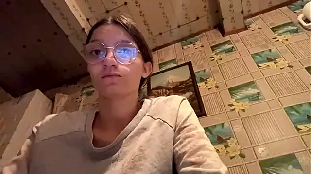 Snapshot of SparkleJebb chatting on 4, 7, 2026 SparkleJebb online show from 4, 7, 2026
