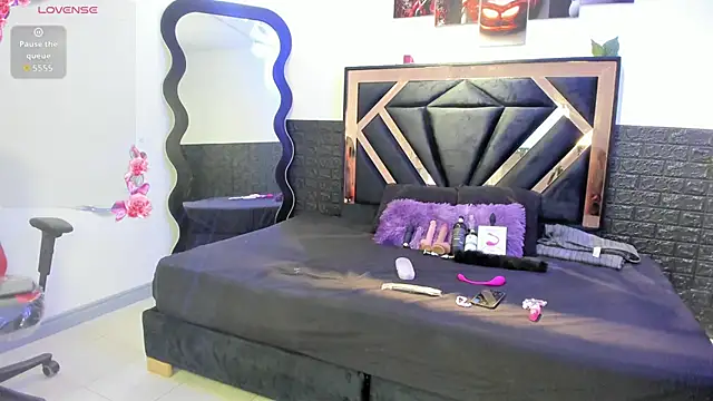Snapshot of Queen_Jen chatting on 3, 6, 2026 Queen Jen online show from 3, 6, 2026