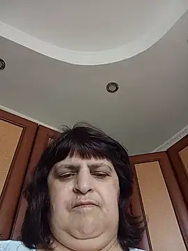 Snapshot of LisichkaOksana chatting on 2, 6, 2026 LisichkaOksana online show from 2, 6, 2026
