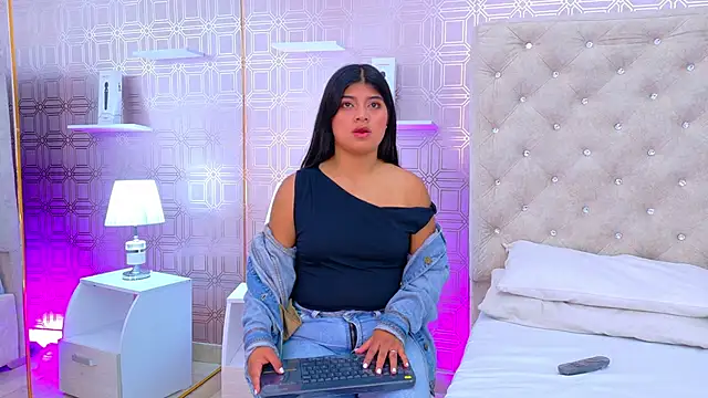 Juliette Kaia online show from 1, 6, 2026