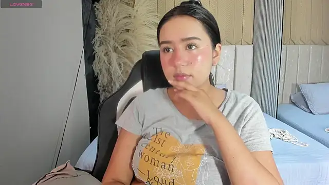 SweetNova1 online show from 6, 7, 2026