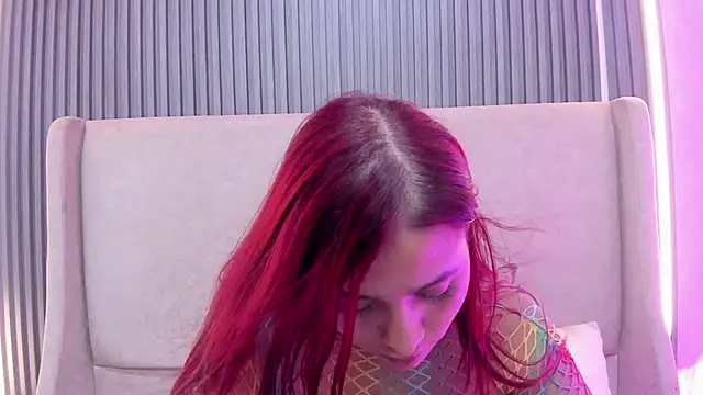 Snapshot of HannaScott_ chatting on 6, 6, 2026 HannaScott online show from 6, 6, 2026