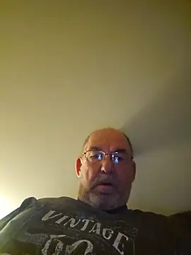 Snapshot of shyguytm chatting on 14, 6, 2026 shyguytm online show from 14, 6, 2026