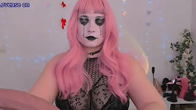evilla brill  online show from 31, 5, 2026