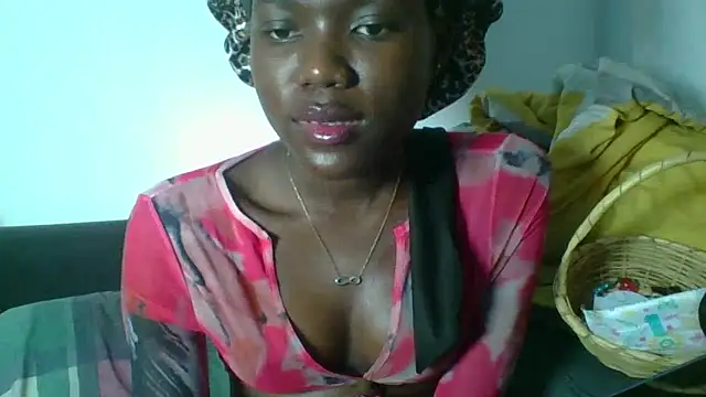 Snapshot of Ebony-Candy chatting on 23, 5, 2026 Ebony-Candy online show from 23, 5, 2026