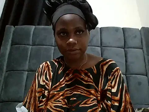 sexy inayah online show from 26, 5, 2026