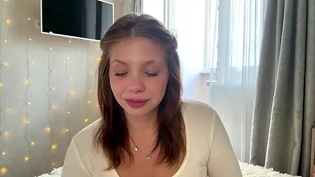 Snapshot of Lia_be_mine chatting on 4, 7, 2026 Lia be mine online show from 4, 7, 2026