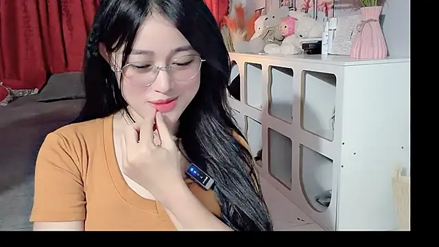 Bee-Cherry online show from 25, 5, 2026