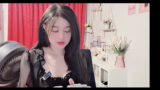 Bee-Cherry online show from 7, 6, 2026
