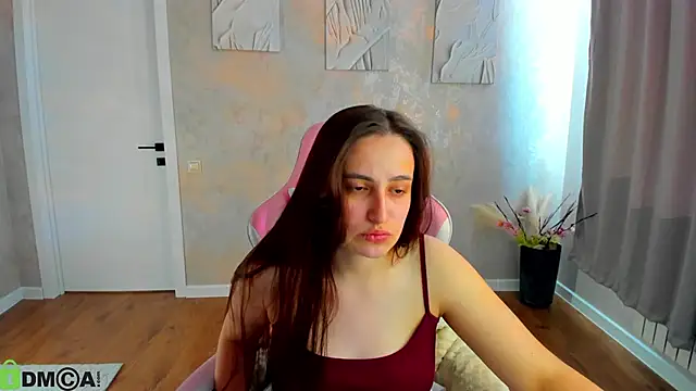 Elizabet Colllins online show from 4, 6, 2026
