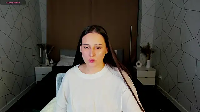 Elizabet Colllins online show from 18, 7, 2026