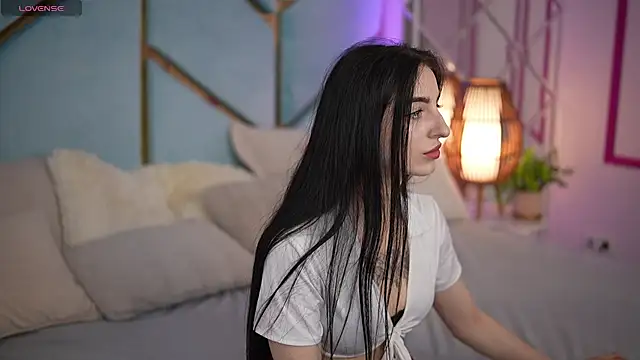 Snapshot of EmilyyMoon chatting on 24, 6, 2026 EmilyyMoon online show from 24, 6, 2026
