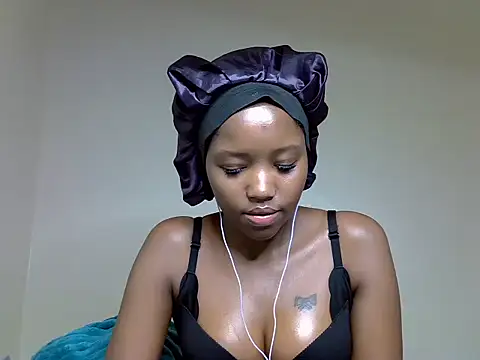 Pretty kitty48 online show from 15, 7, 2026