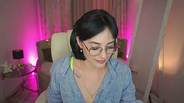 EviiLune online show from 13, 7, 2026