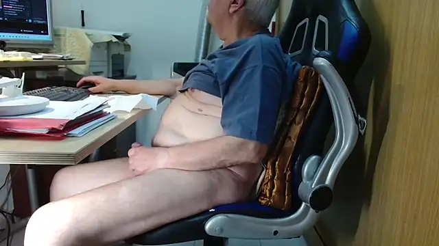 Alexxx47100 online show from 28, 5, 2026
