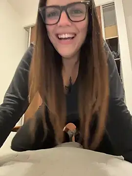 lilylovelesss online show from 3, 6, 2026