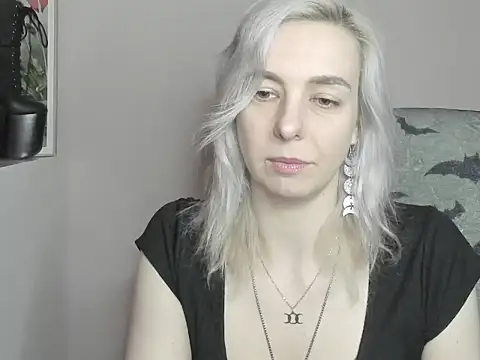 velvetanne online show from 13, 7, 2026