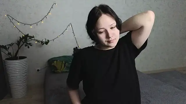Tori cute online show from 25, 5, 2026