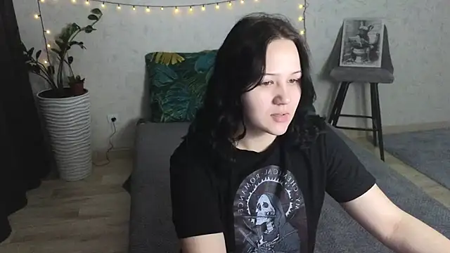 Tori cute online show from 29, 5, 2026