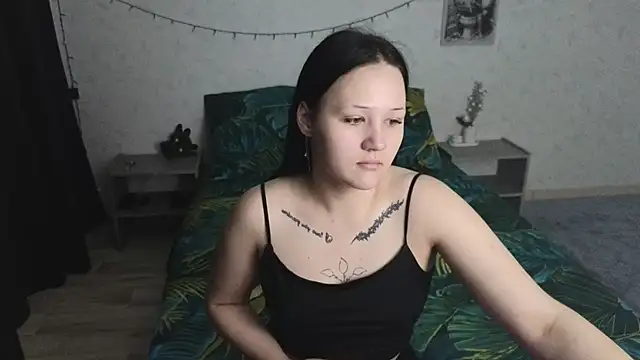 Snapshot of Tori_cute chatting on 5, 7, 2026 Tori cute online show from 5, 7, 2026