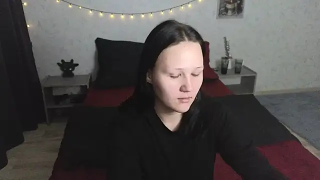 Snapshot of Tori_cute chatting on 15, 7, 2026 Tori cute online show from 15, 7, 2026